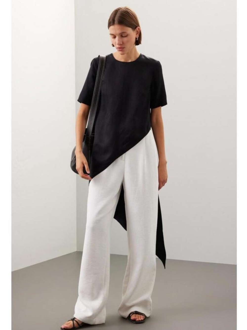 Obando Short Sleeved Asymmetrical Top, Size: 0
